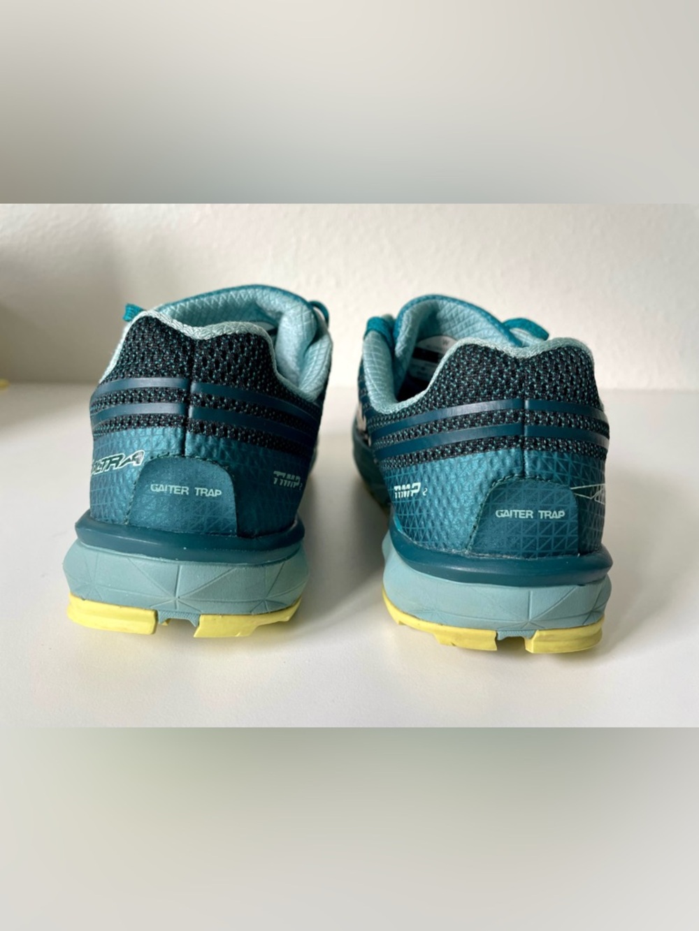 Altra Women's Timp 2 Teal and Yellow Trail Running Shoes Sz 9 - Picture 6 of 8